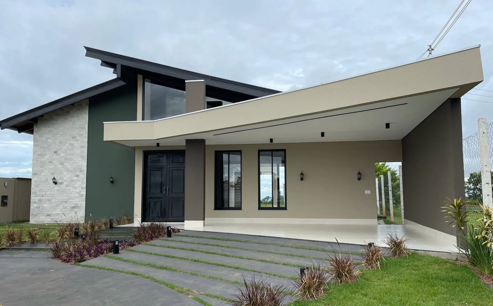Foto do imóvel Casa 3 suítes Condomínio Villagio do Campo em Chapada dos Guimarães