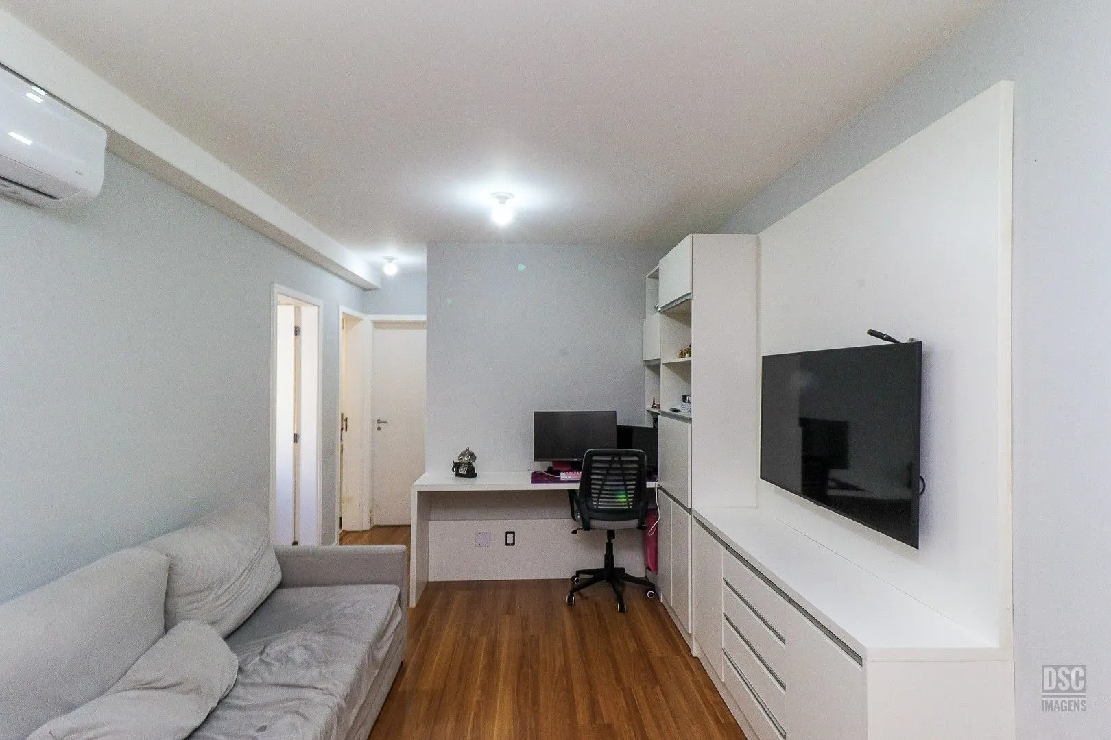 Imagem Apartamento aconchegante na Dr. Campos Velho | 2 dormitórios com vaga de garagem