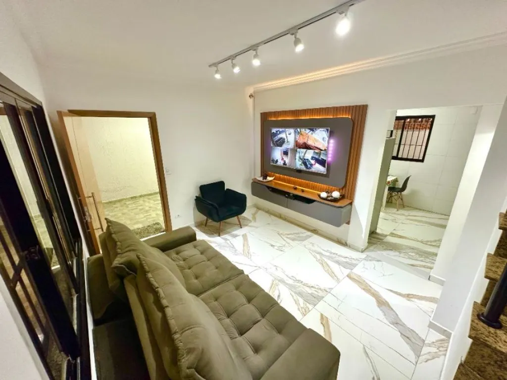 Imagem CASA COM 101,00 m² - GUILHERMINA - PRAIA GRANDE SP