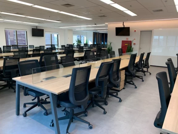 Imagem Conjunto Comercial para locação de 335m² no Itaim Bibi mobiliado