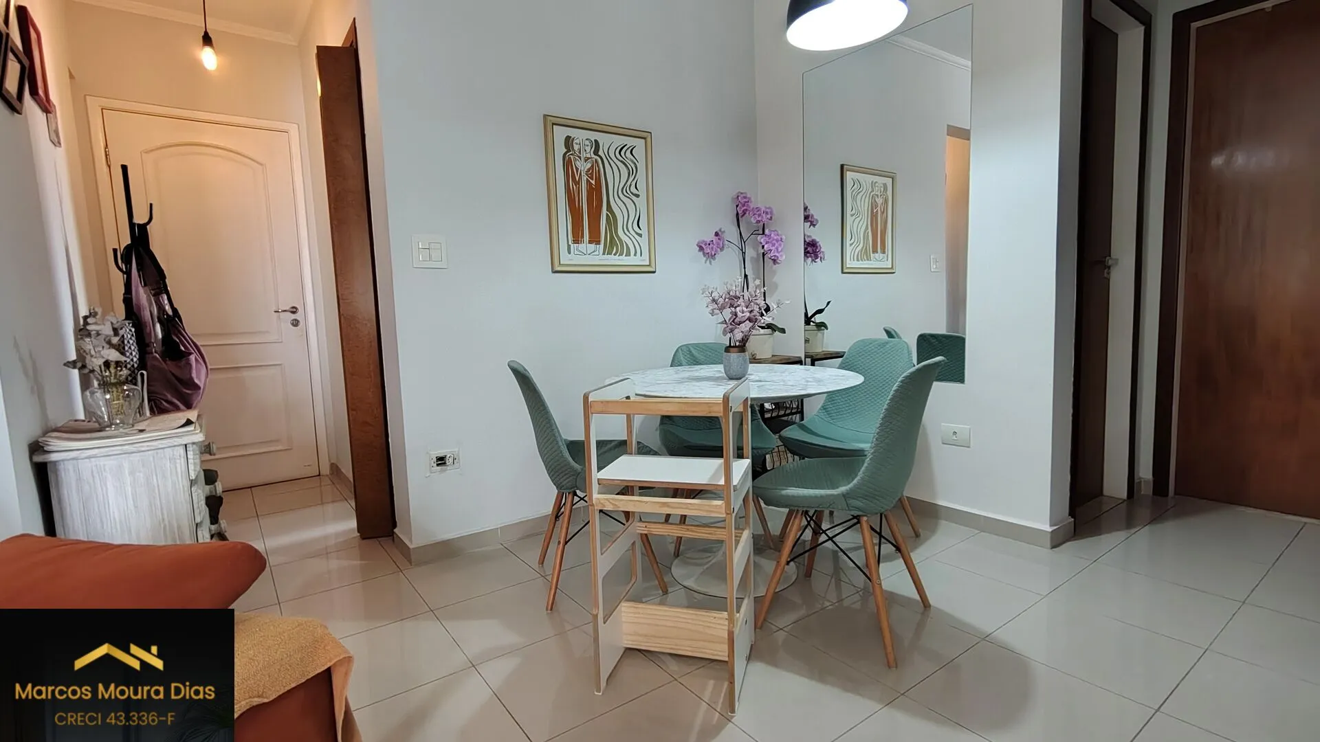Imagem Apartamento Jardim Esther ( Butantã), sala com Varanda, 02 Dormitórios 1 Vaga, Prédio com Lazer, Portaria 24 hs e Gerador