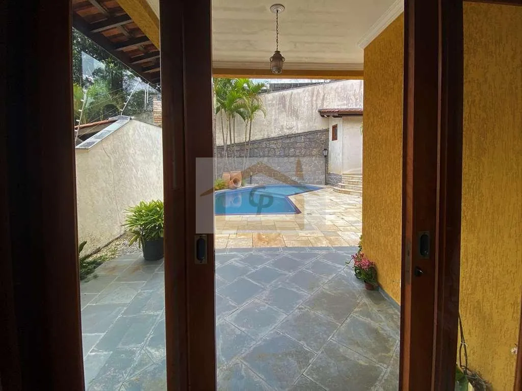 Imagem 3 dorms / 1 suíte. Ótima casa, lareira, piscina e gourmet!