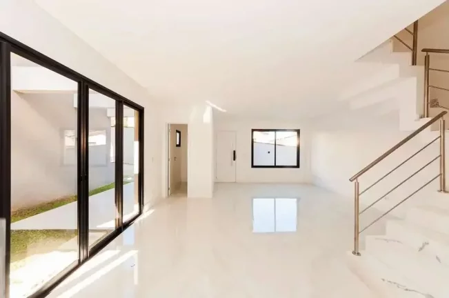 Imagem Sobrados Triplex com 3 quartos Pronto para Morar nas Merces