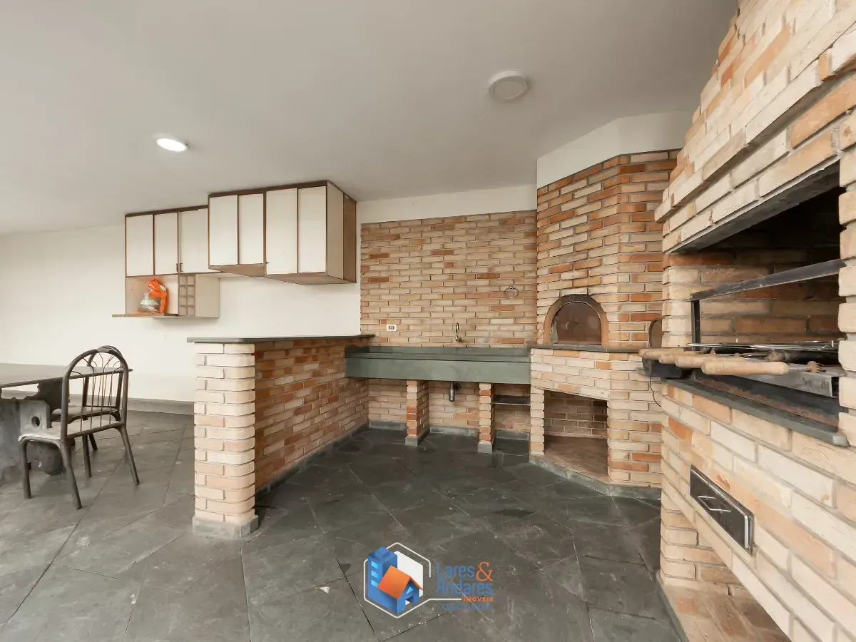 Imagem Sobrado para venda em Vila Marari com 4 quartos, sendo 2 suítes, 382m²