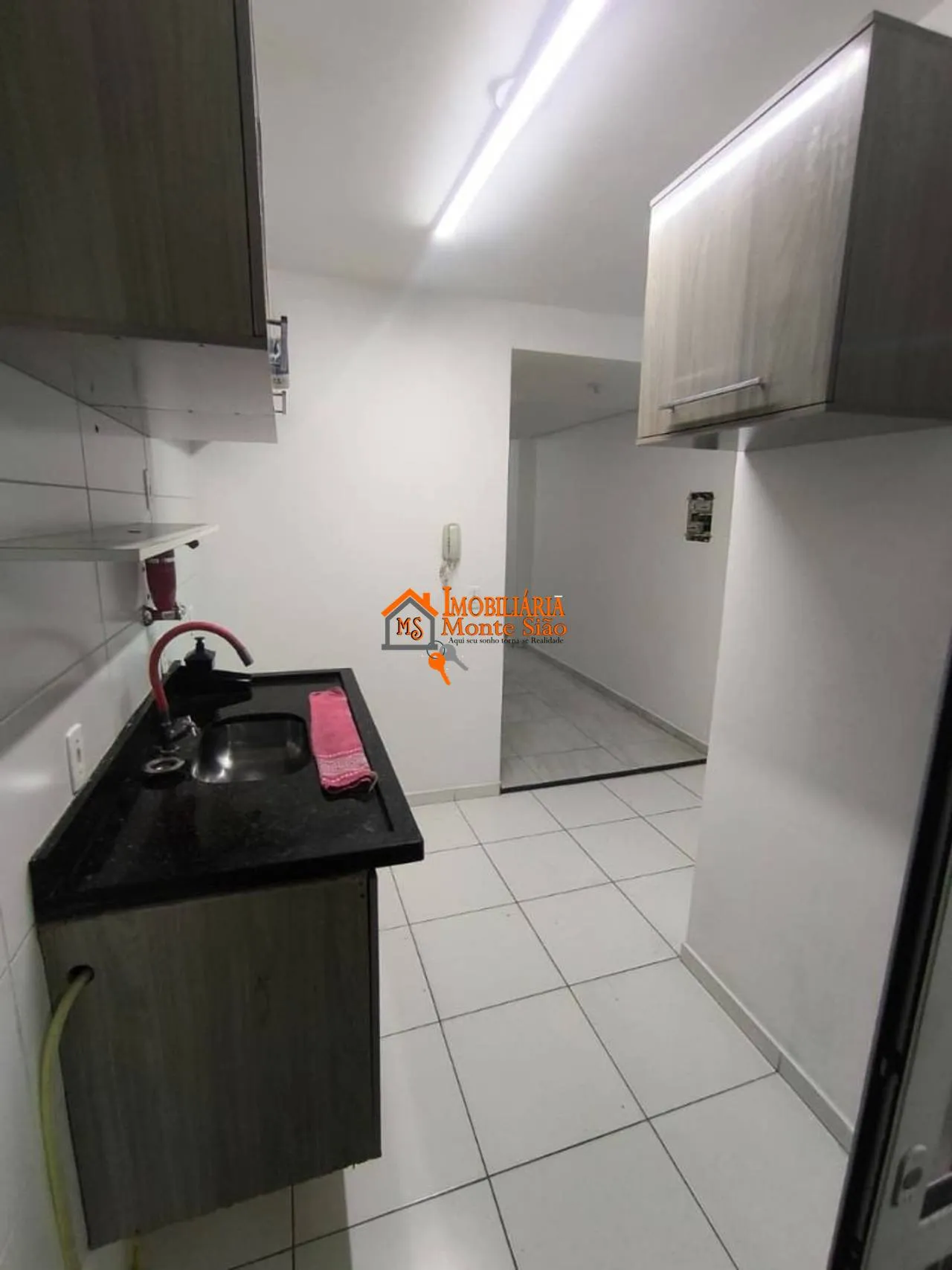 Imagem Sobrado com 2 dormitórios para alugar, 54 m² por R$ 2.614,00/mês - Água Chata - Guarulhos/SP