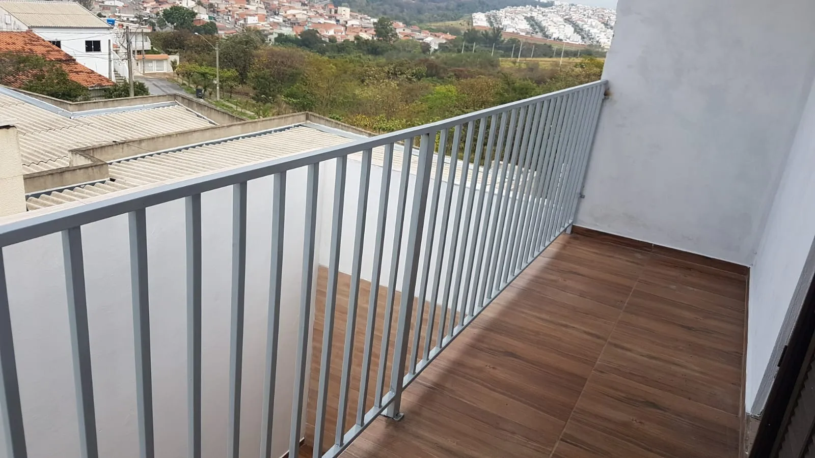 Imagem Casa a venda com amplo espaço