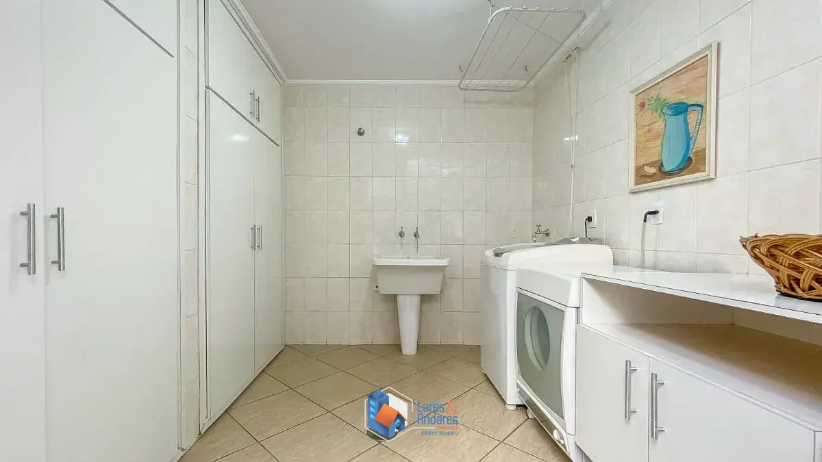 Imagem Casa para venda em Cambuci com 5 quartos, sendo 3 suítes, 275m²