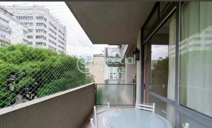 Imagem Apartamento com 238m² no Jardim América. São 4 dormitórios ( 1suíte ) e 1 vaga na garagem. Loca...