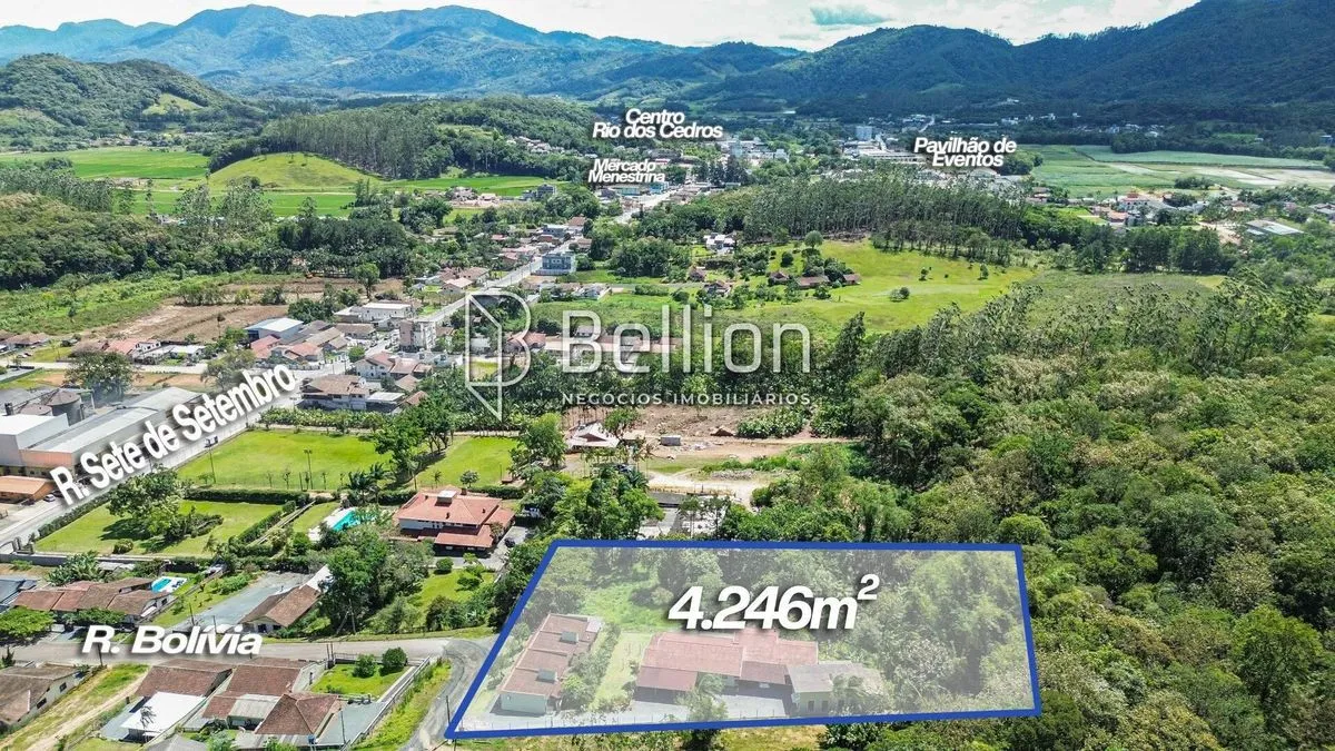 Conjunto de casas e terreno com 4.246m² no bairro Divinéia - Rio dos Cedros