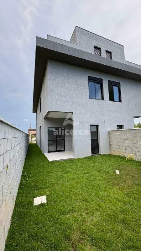 Imagem Sobrado à venda com 3 quartos 3 suítes, 154,15m² em Vargem Pequena Florianópolis