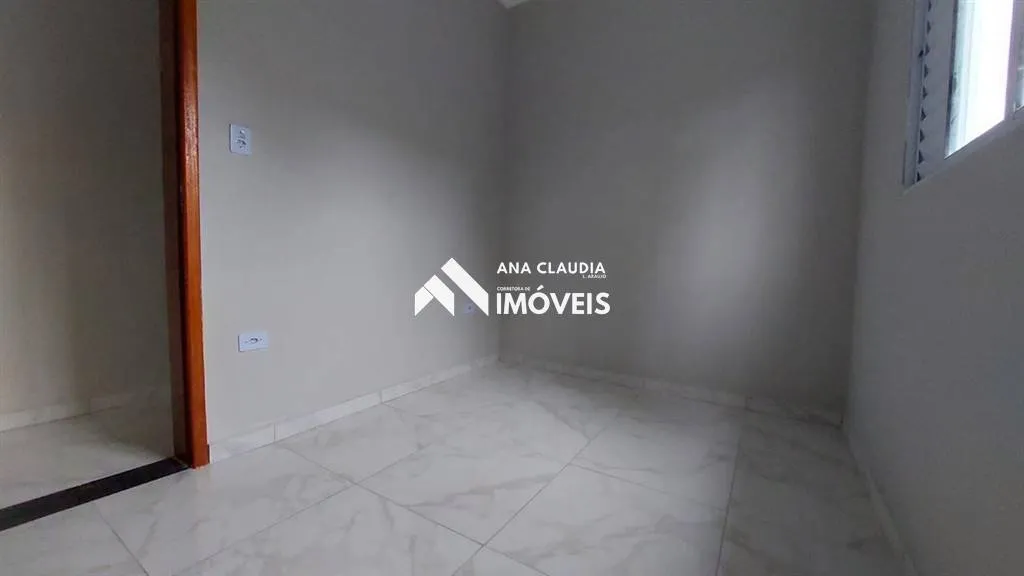 Imagem Casa nova com piscina na praia de Itanhaém, 400 metros da Av. marginal lado serra.