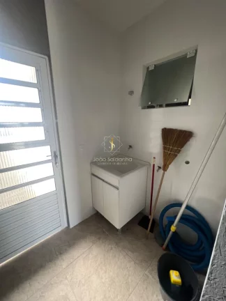 Imagem Casa em Guaratuba, Bairro Coroados 200 metros do mar, com Piscina.