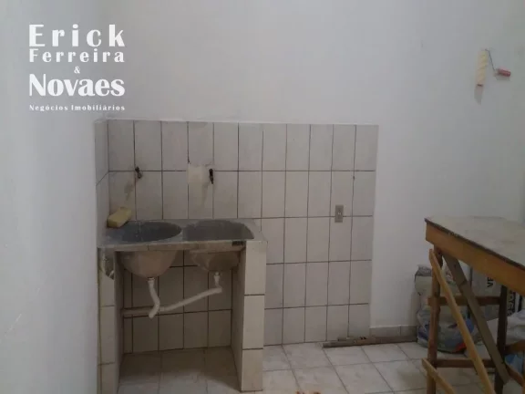 Imagem Loja na Rodovia do Sol Santa Monica Guarapari e apartamento de 2 quartos no segundo pavimento