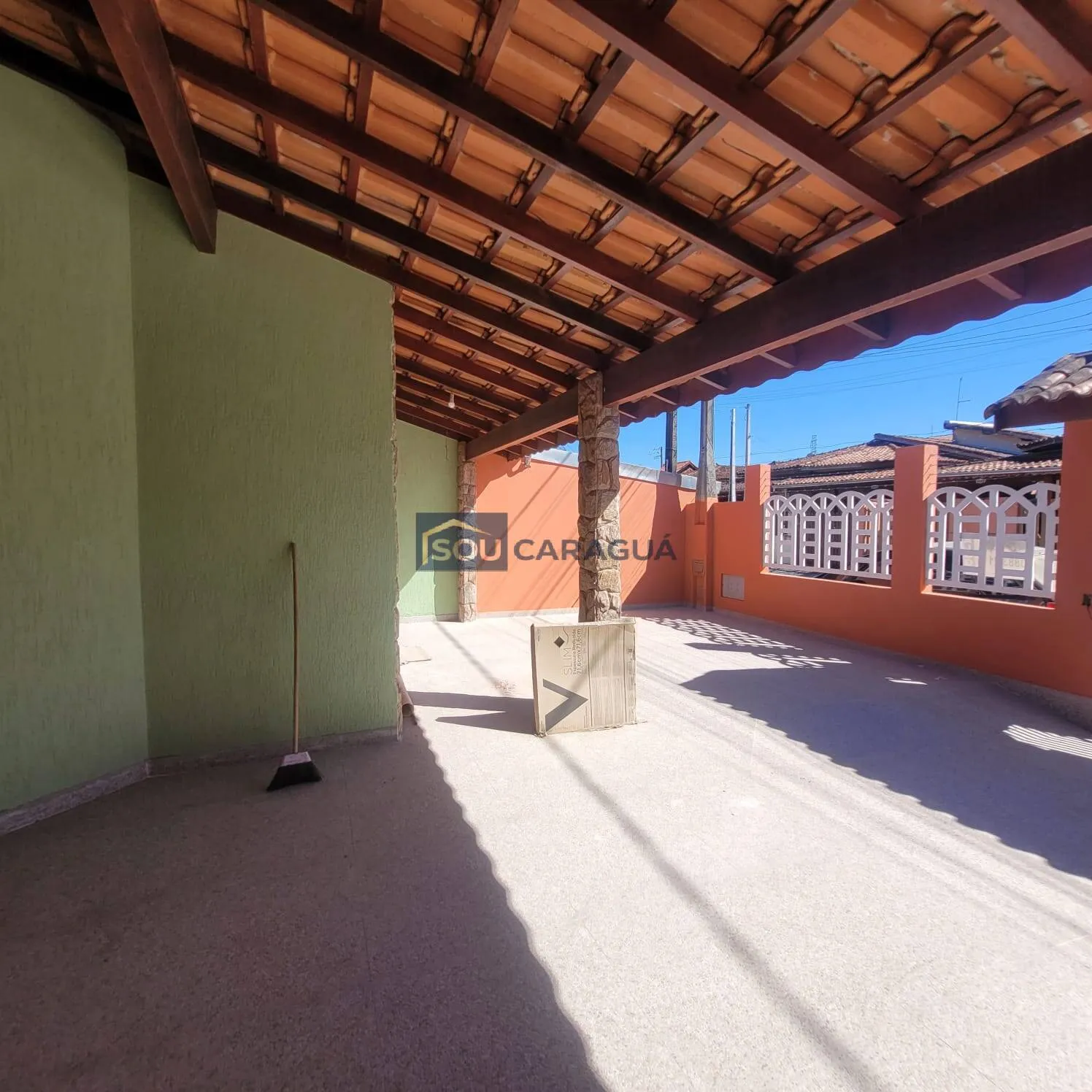 Imagem Casa térrea I Praia das Palmeiras I 3 dormitórios I Locação Definitiva