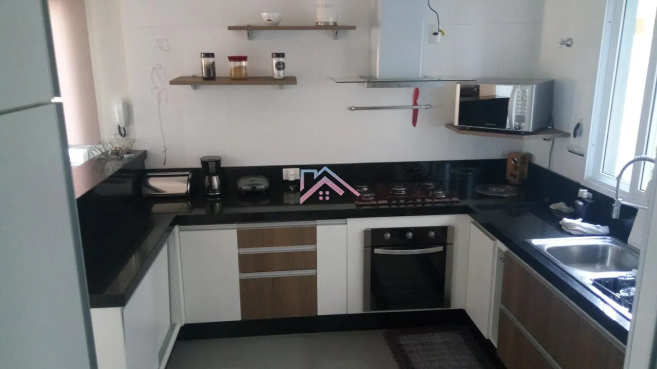 Imagem Casa à venda Horto Santo Antônio - Área útil 275 m2 com 3 dormitórios sendo 1 suíte - 4 vagas - Jund