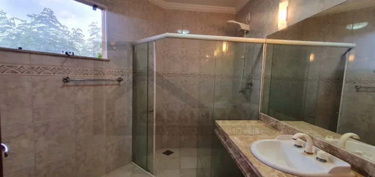 Imagem CASAL IMÓVEIS VENDE CASA TRIPLEX GREENVILLE I 5/4 - 4 SUÍTES + GABINETE + PISCINA PRIVATIVA