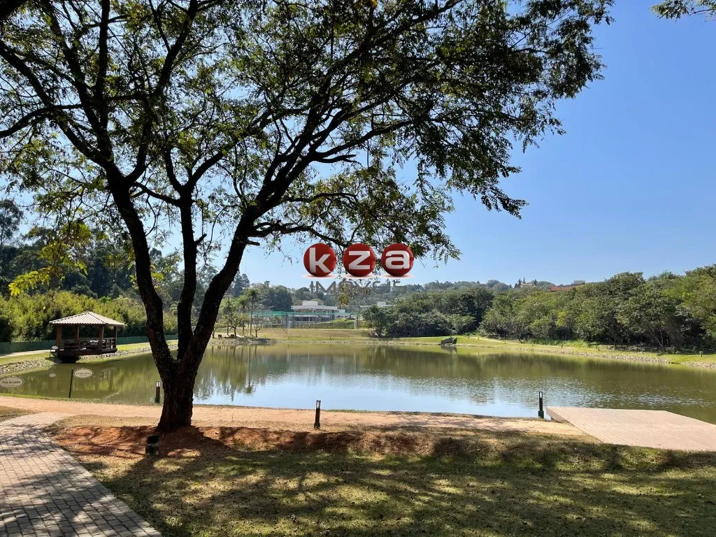 Imagem Terreno à venda em condomínio de alto padrão em Vinhedo-SP, 600m². Condomínio Residencial Arboretum. Fácil acesso as rodovias.