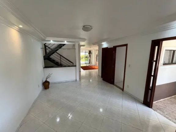 Imagem CASA RESIDENCIAL em MANAUS - AM, FLORES