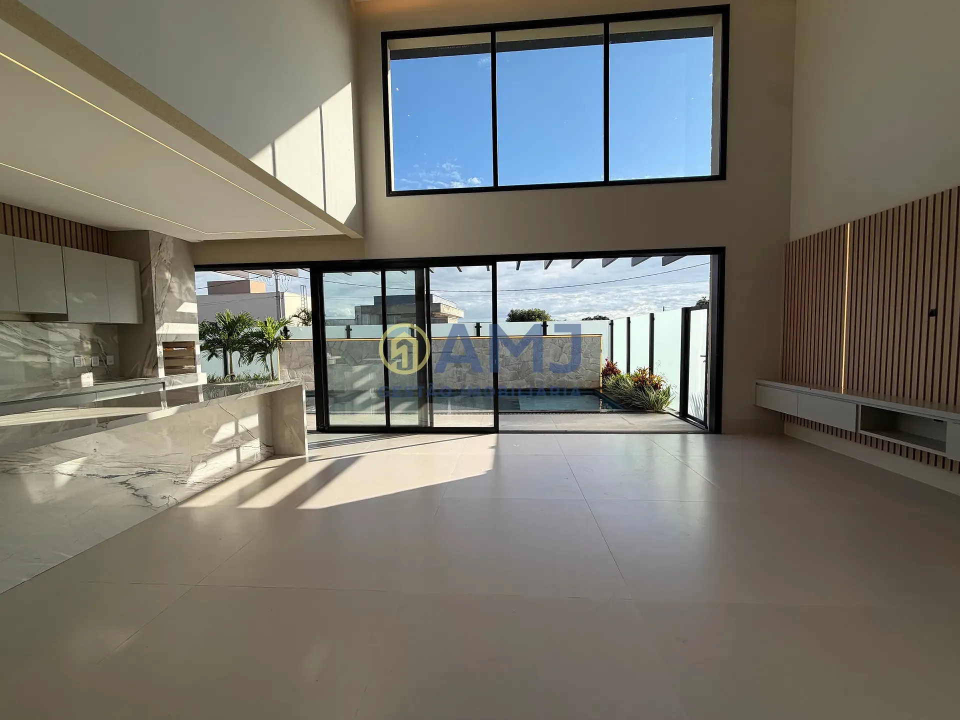 Imagem Casa à Venda, 4 suítes, Parqville Jacarandá, Aparecida de Goiânia, GO