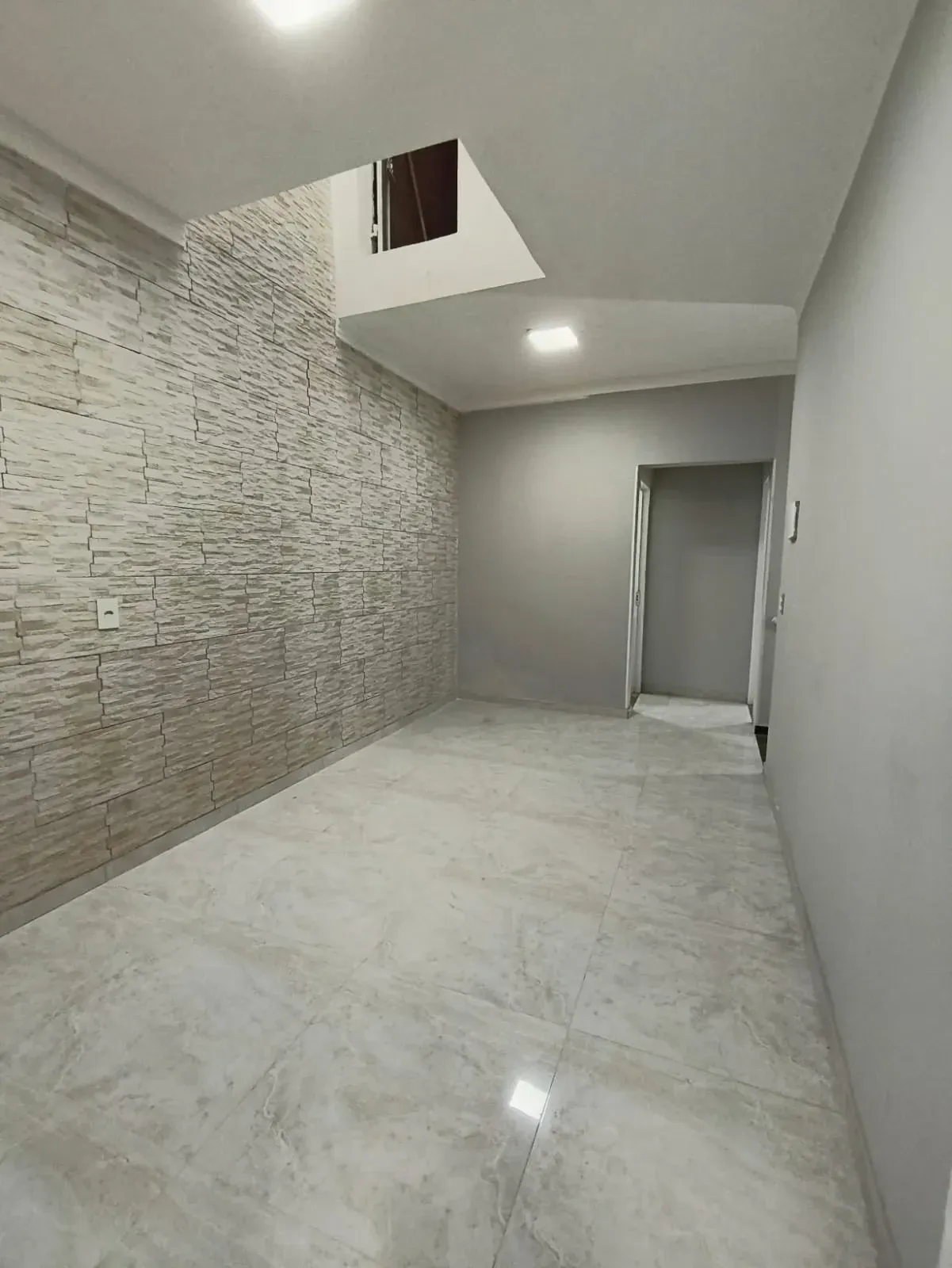 Imagem Galpão à Venda ou Locação, 250 m² em Tulipas - Jundiaí