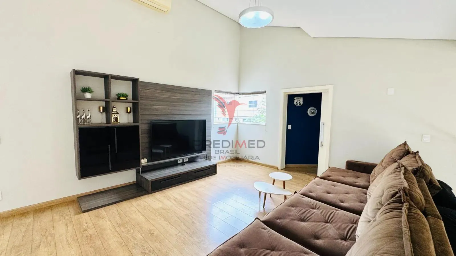 Imagem CASA COM 4 SUITES e 3 Vagas de Garagem,A VENDA em Pompéia , Piracicaba EM CONDOMÍNIO