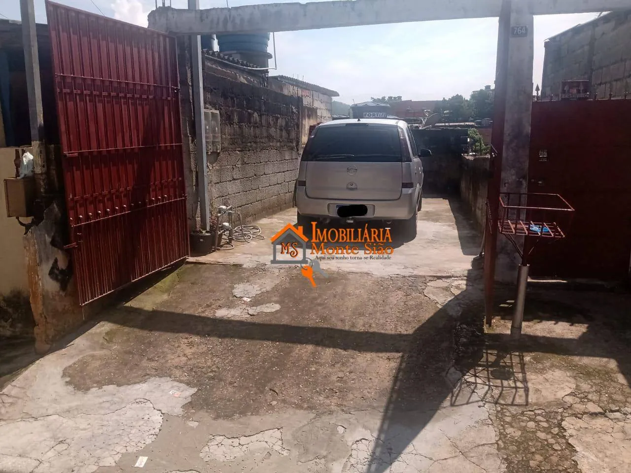 Imagem Sobrado com 4 dormitórios à venda, 115 m² por R$ 270.000,00 - Cidade Soberana - Guarulhos/SP