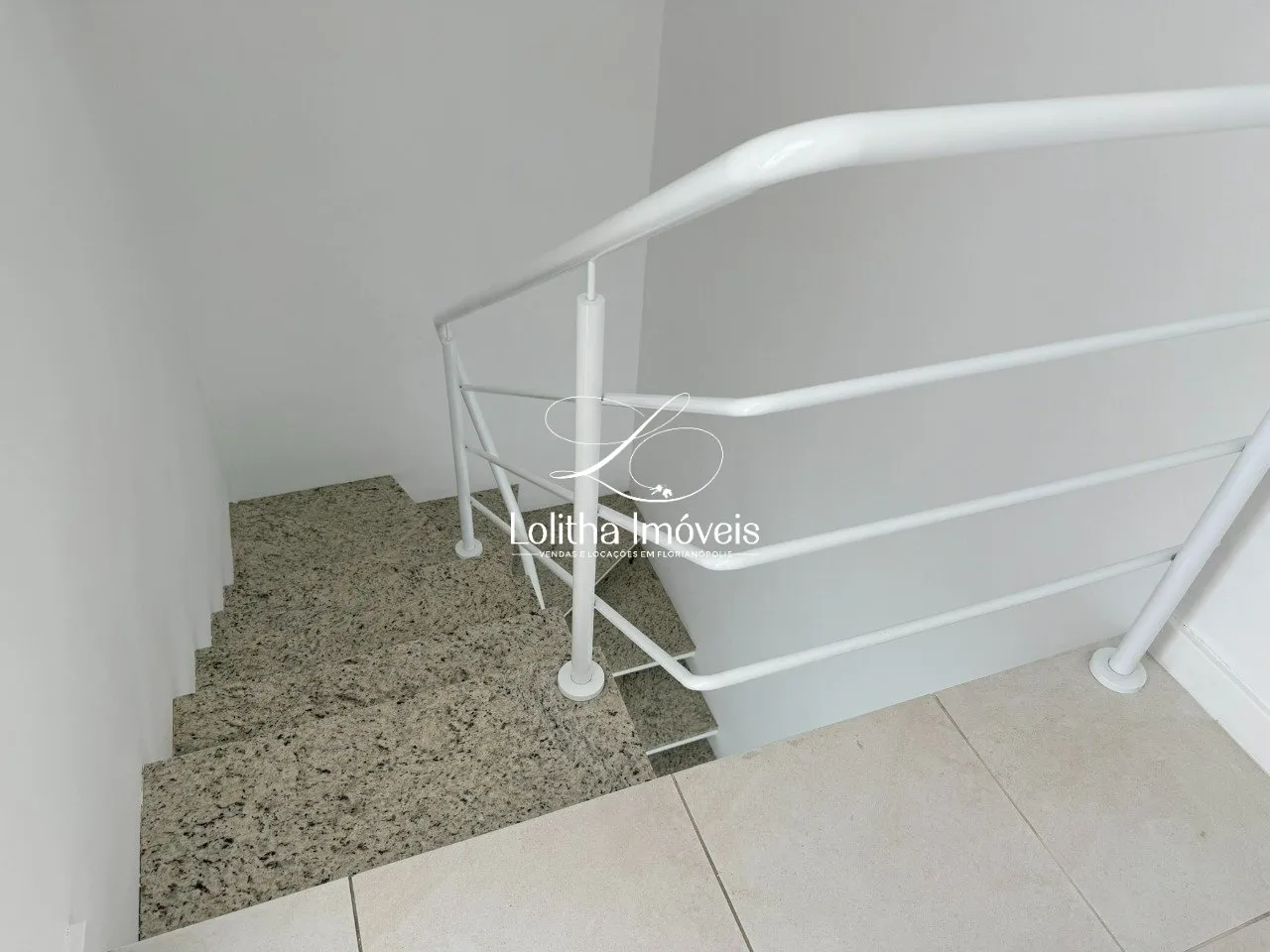 Imagem Cobertura Duplex com 3 suítes e 4 vagas para aluguel- Itacorubi, Florianópolis/SC