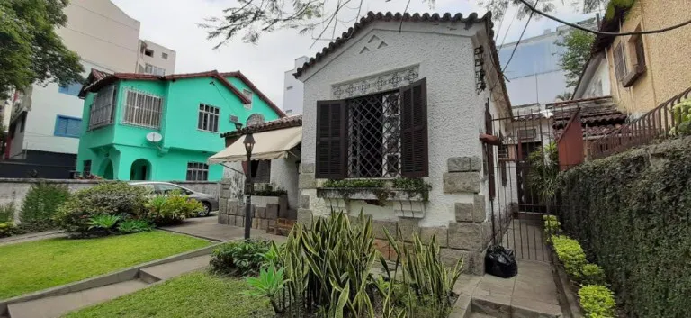 Imagem Casa com 3 Quartos à Venda, 280 m² em Grajaú - Rio de Janeiro