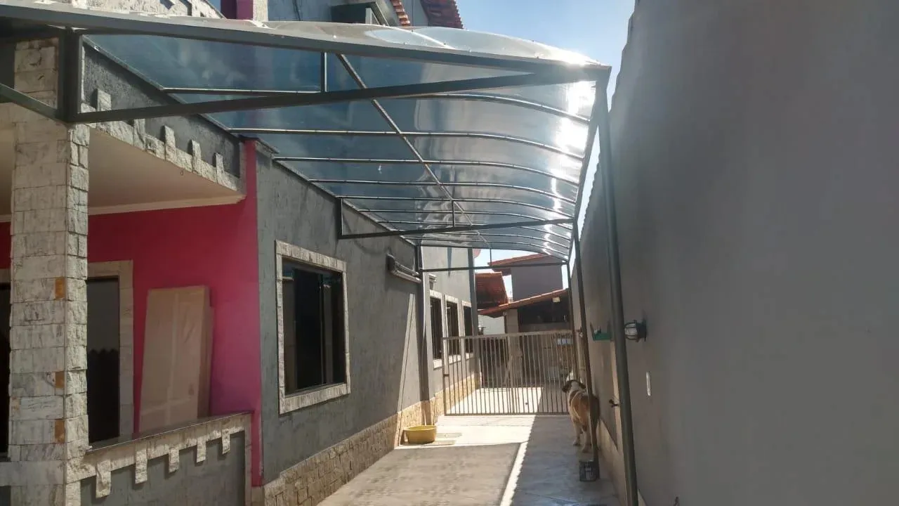 Imagem Casa em Condomínio para Venda em São Pedro da Aldeia / RJ no bairro Rua do Fogo