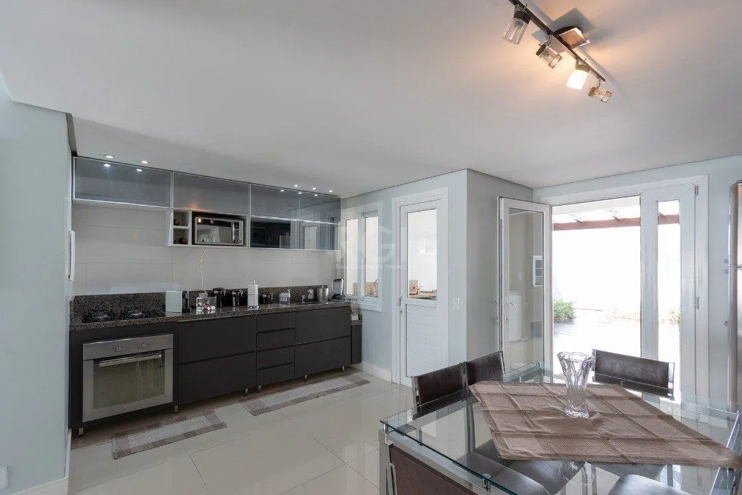 Imagem Casa para Venda - 168m², 3 dormitórios, sendo 1 suites, 2 vagas - Imperial Park