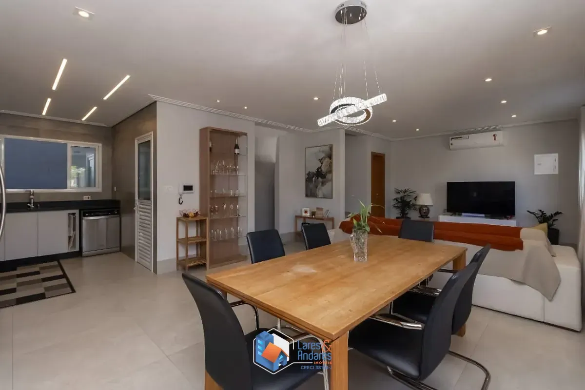 Imagem Casa para venda em Parque São Domingos com 3 quartos, sendo 3 suítes, 183m²