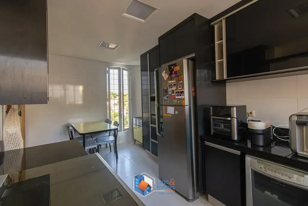 Imagem Casa à venda 4 Quartos 2 Suites 3 Vagas 253M² Sumaré São Paulo - SP