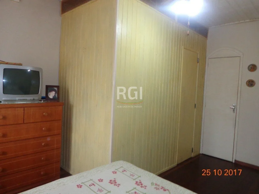 Imagem Casa para Venda - 380m², 2 dormitórios, sendo 1 suites, 1 vaga - Nonoai