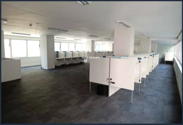 Imagem Conjunto comercial com 380m² na República.
