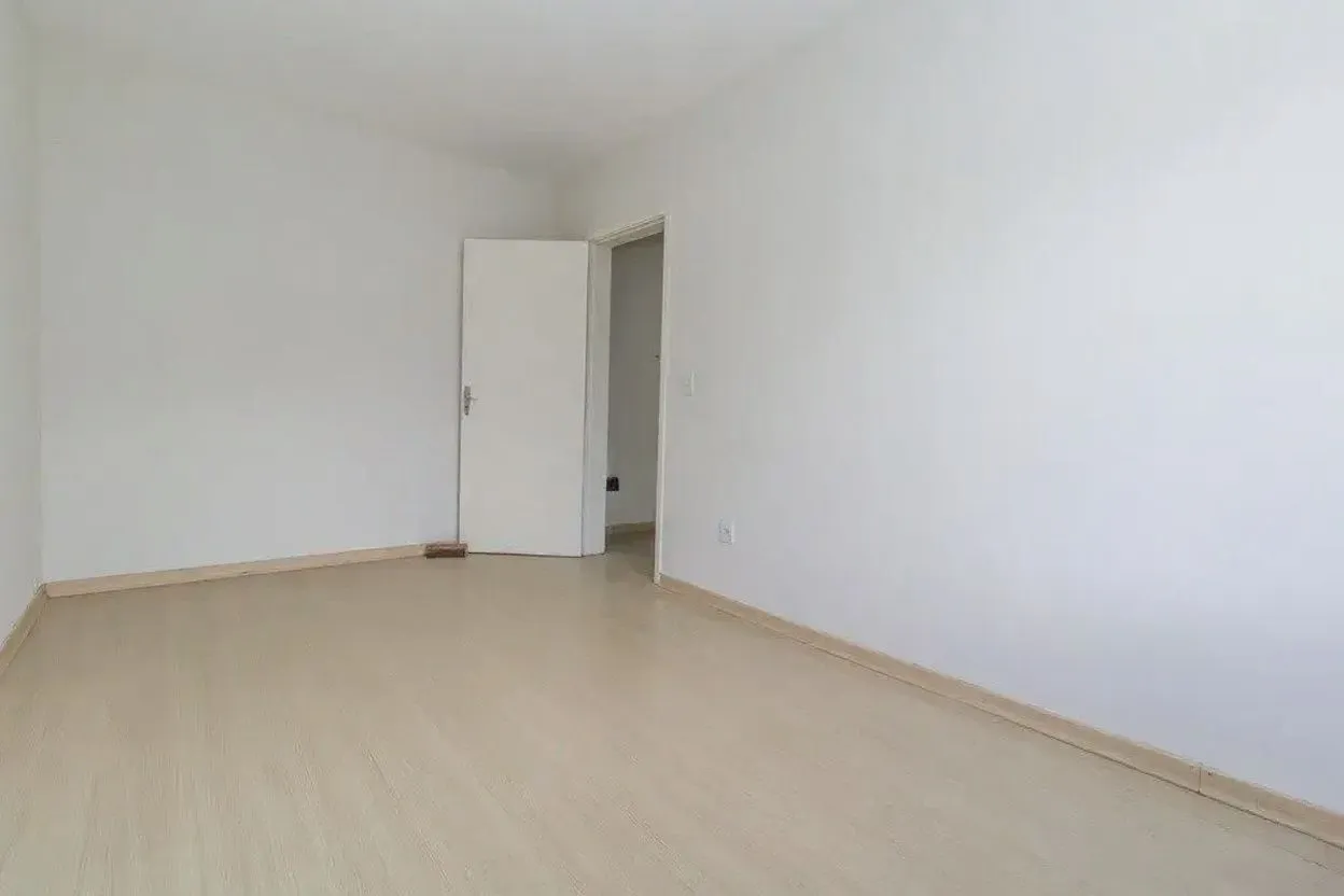 Imagem Vende-se cobertura com 1 quarto, 105m² e 1 vaga - Mont Serrat