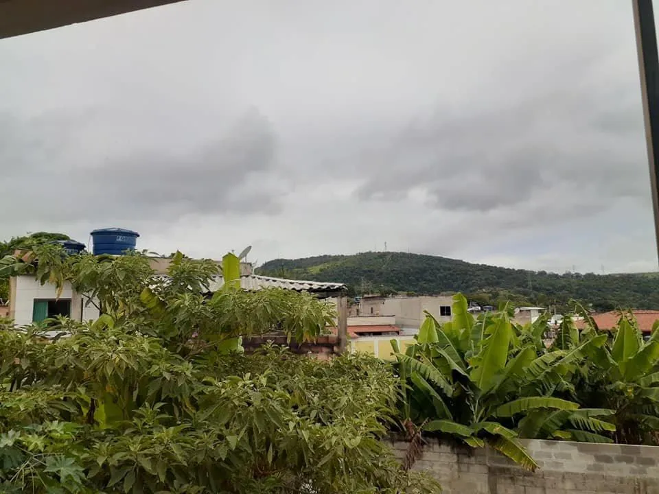 Imagem Vendo uma ótima casa em Betim ( valor 350.000,00 )