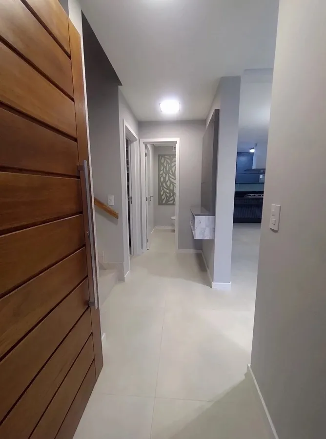 Imagem Sobrado em condominio com vista de frente pra a pedra grande