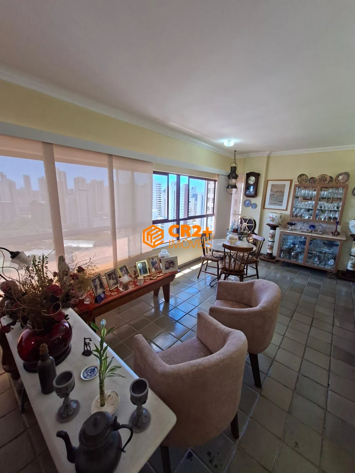 Imagem Vendo apartamento na Jaqueira, andar alto!