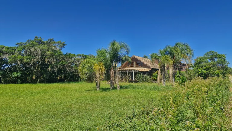 Imagem Casa Espaçosa com Vista para Lagoa em Ibiraquera, Imbituba-SC