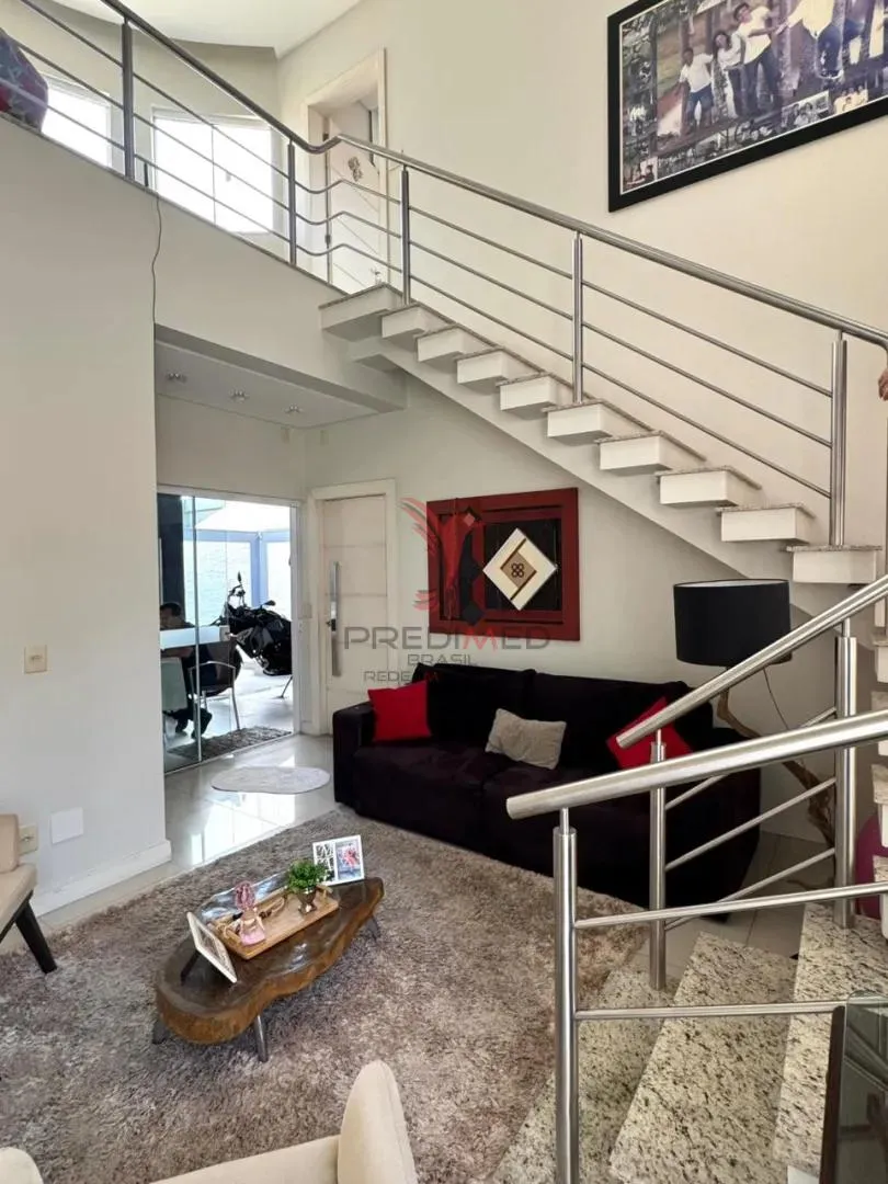 Imagem Refúgio de Conforto e Lazer: Ampla Casa com Piscinas e 3 Quartos no Bairro São João