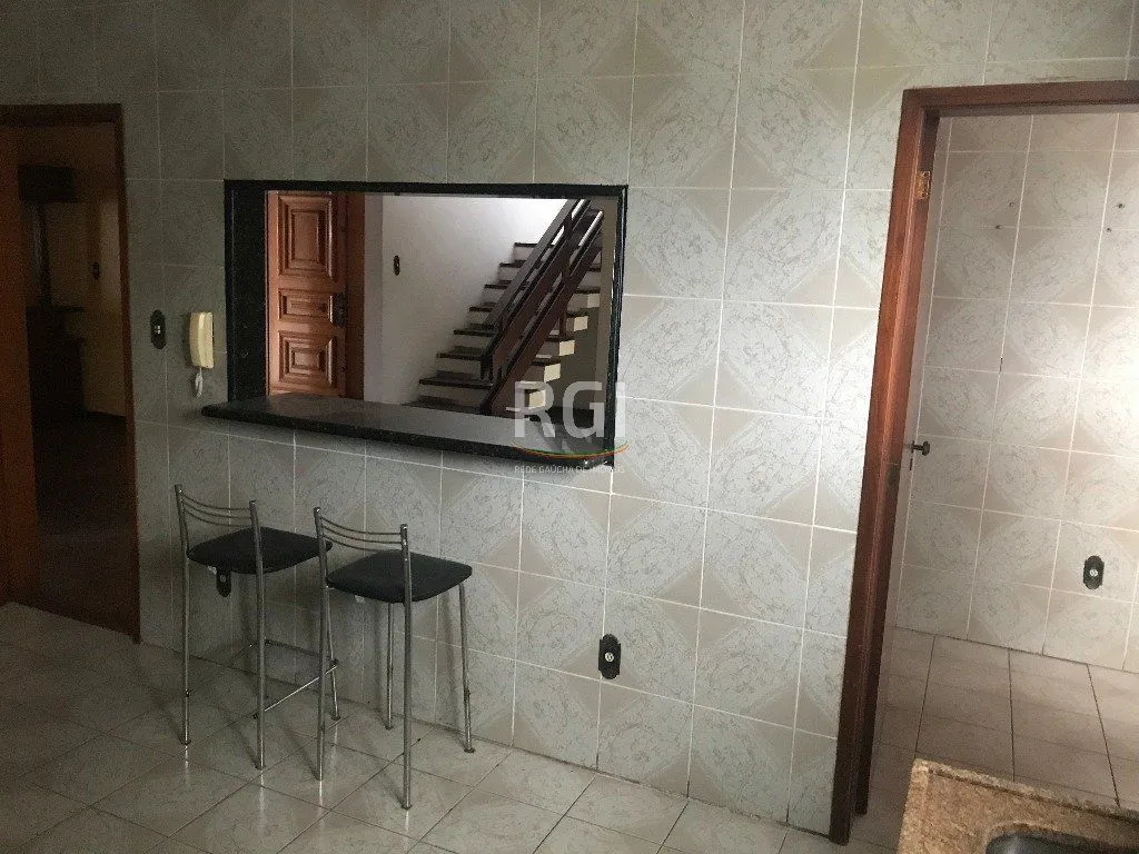Imagem Cobertura para Venda - 456.37m², 3 dormitórios, sendo 1 suites, 2 vagas - Glória