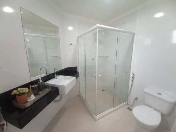 Imagem Casa duplex de alto padrão composta de 3 suítes 3 vagas de garagem na Praia do Morro