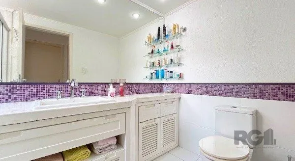 Imagem MAGNÍFICA CASA EM LOCALIZAÇÃO PRIVILEGIADA - TRANQUILIDADE E CONFORTO