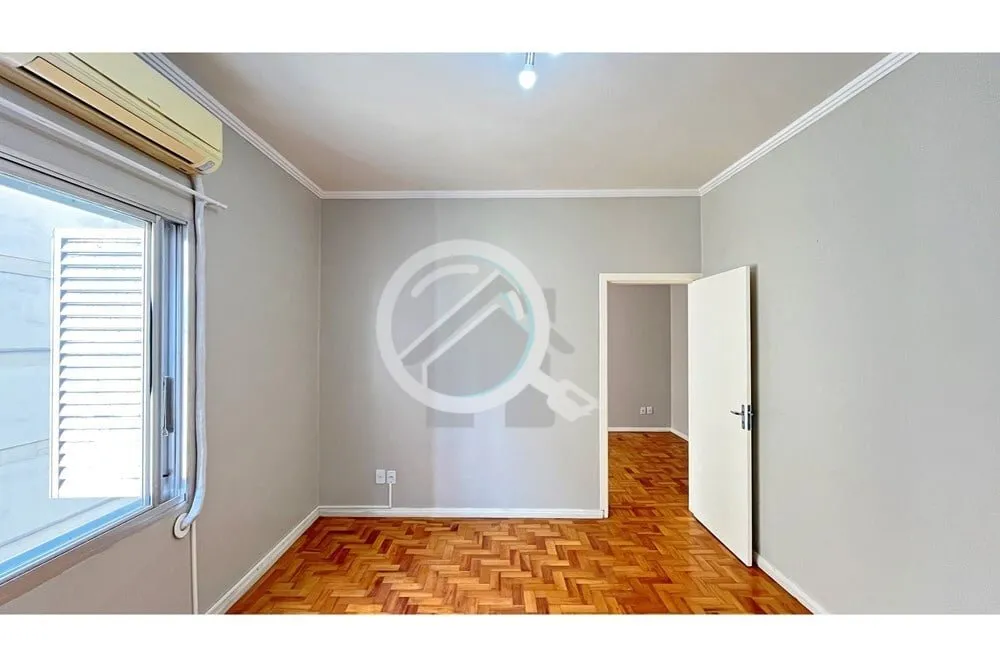 Imagem Excelente apartamento à venda, localizado na Avenida Alberto Bins, junto ao SENAC. Apartamento com ...