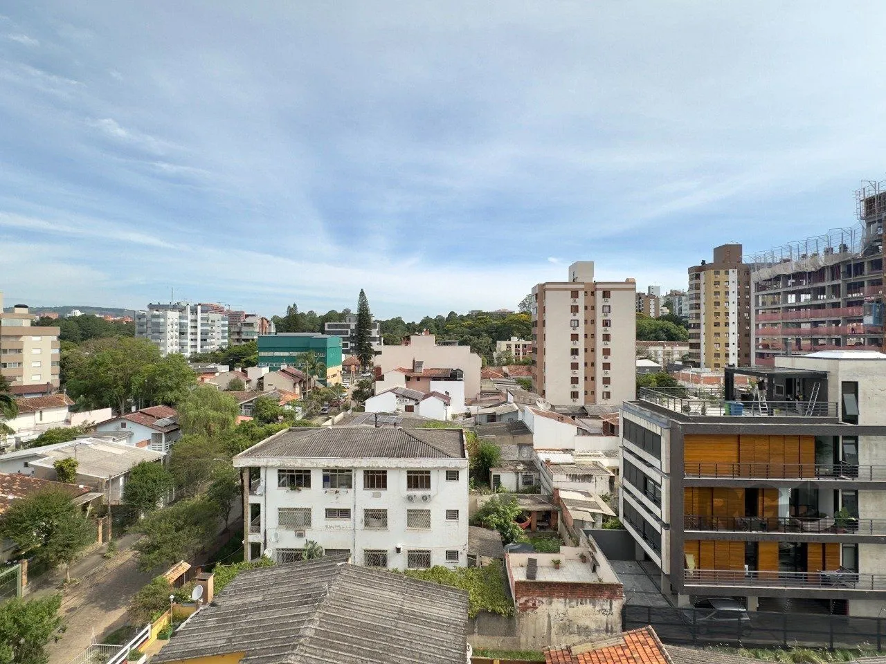 Imagem APARTAMENTO MOBILIADO COM PLANTA DIFERENCIADA E ÓTIMA LOCALIZAÇÃO