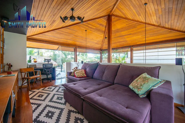 Imagem Casa com 2 dormitórios, sendo 1 suíte à venda - Granja Viana - Fazendinha