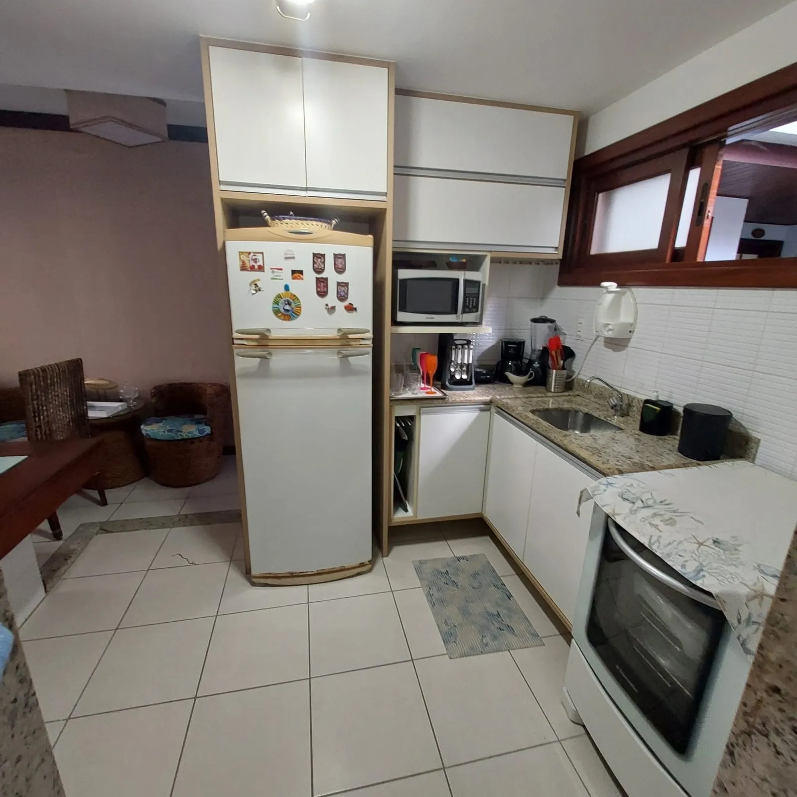 Imagem Apartamento garden com 2 dormitórios, poucos metros da vila de Praia do Forte