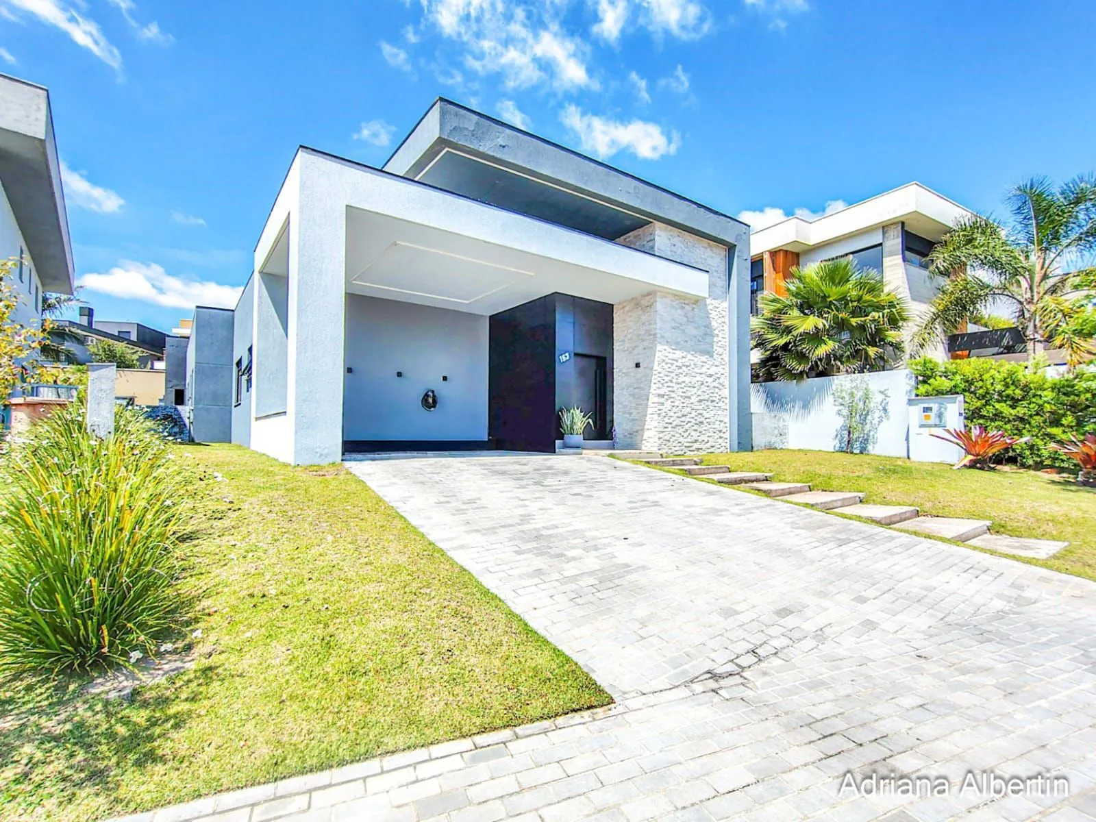 Imagem Casa 4 suites AlpahaVille PoA