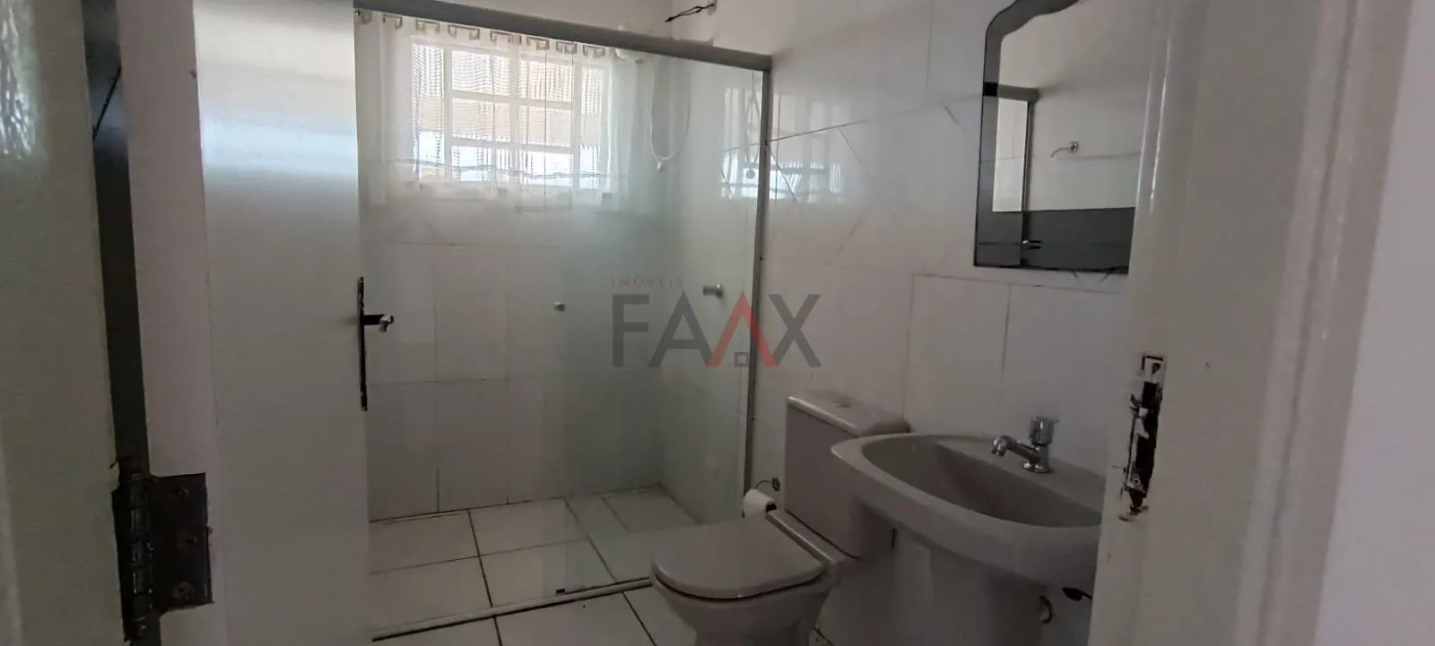 Imagem Casa com 4 dormitórios para locação, ALTO DA XV, GUARAPUAVA - PR