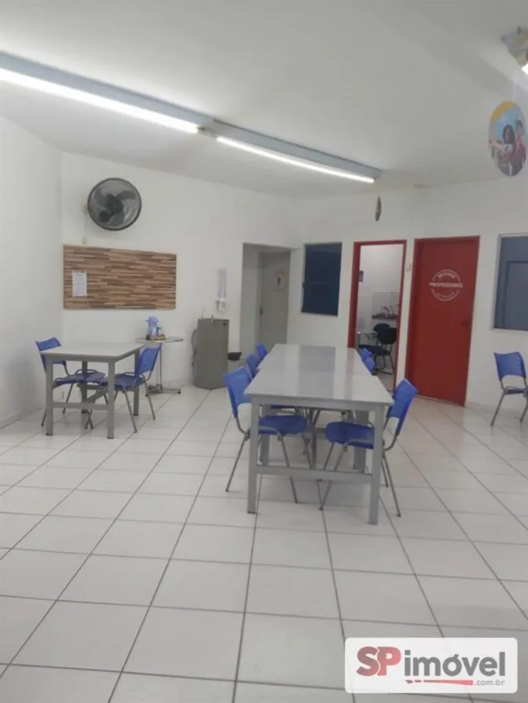 Imagem Locação de Prédio Comercial na Santa Terezinha, Santo André-SP: 2 Banheiros e 360,00 m² de Área.